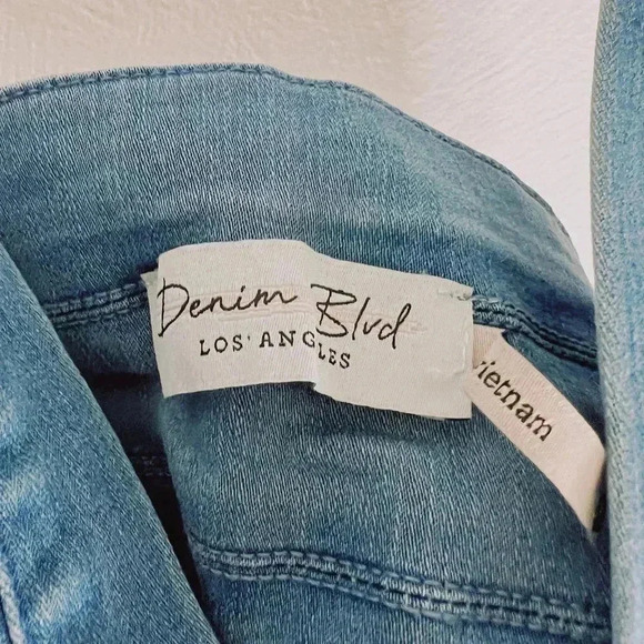 NWOT Denim Blvd Denim Halter Top Summer Women's Size M - Picture 6 of 6